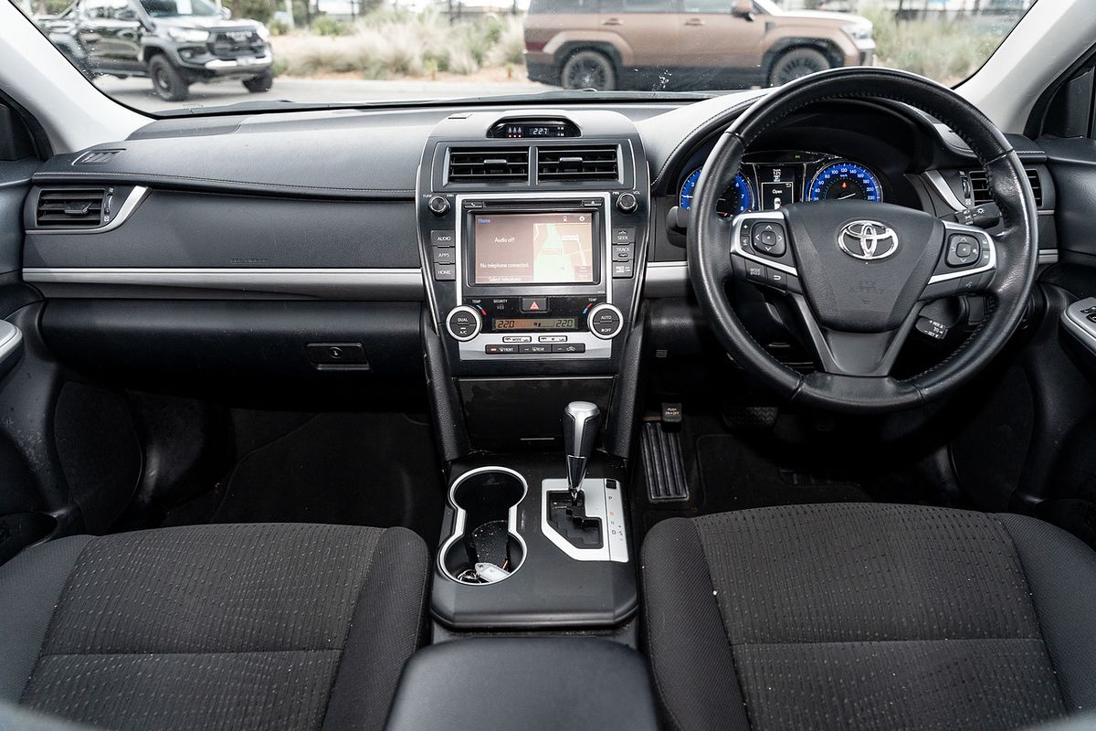 2017 Toyota Camry Atara S ASV50R