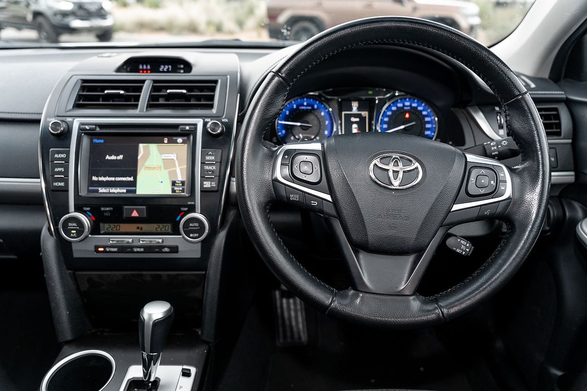2017 Toyota Camry Atara S ASV50R