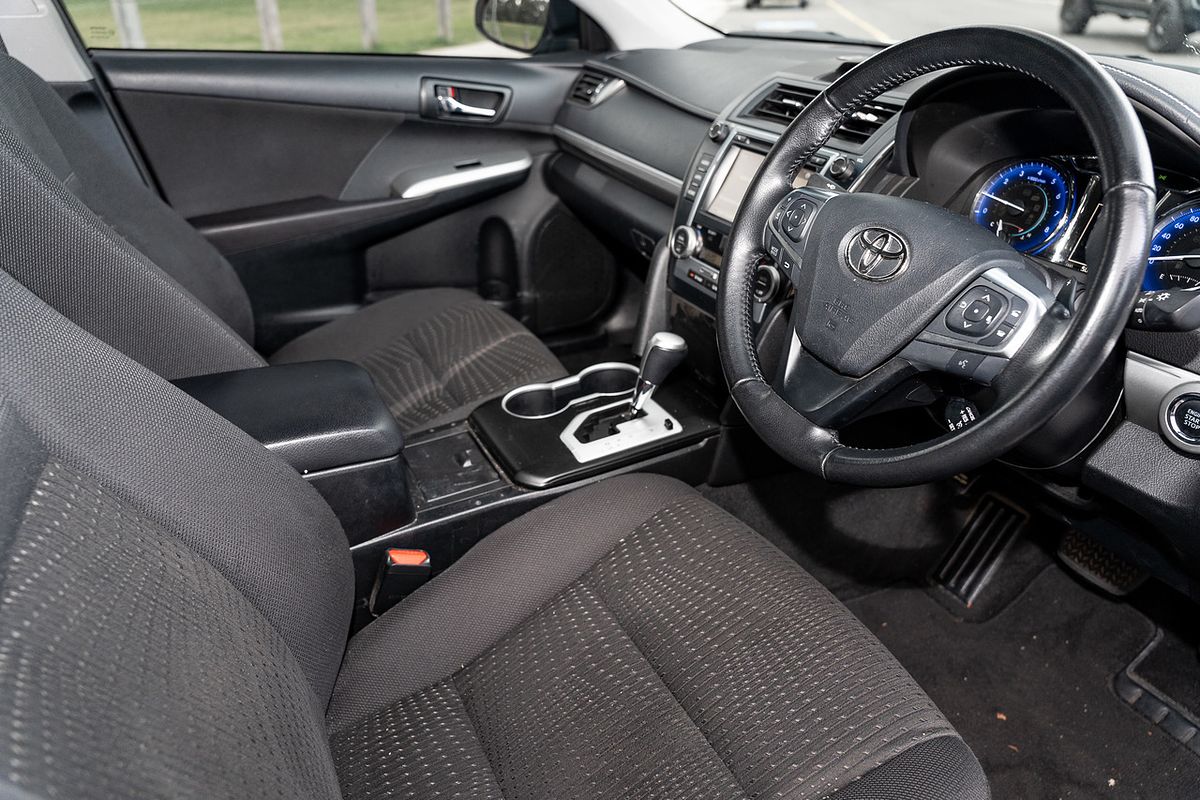 2017 Toyota Camry Atara S ASV50R