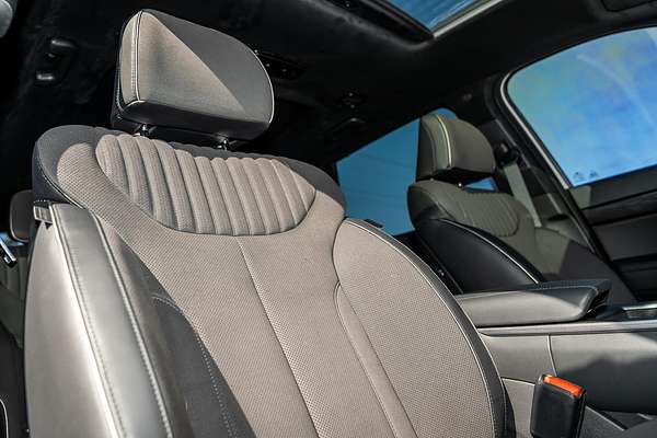 2025 Hyundai Palisade Calligraphy Black Ink LX2.V5