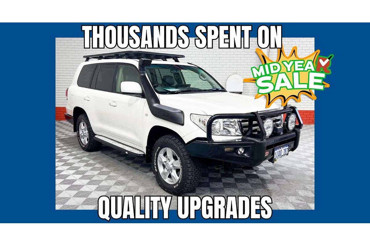 2011 Toyota Landcruiser Sahara VDJ200R