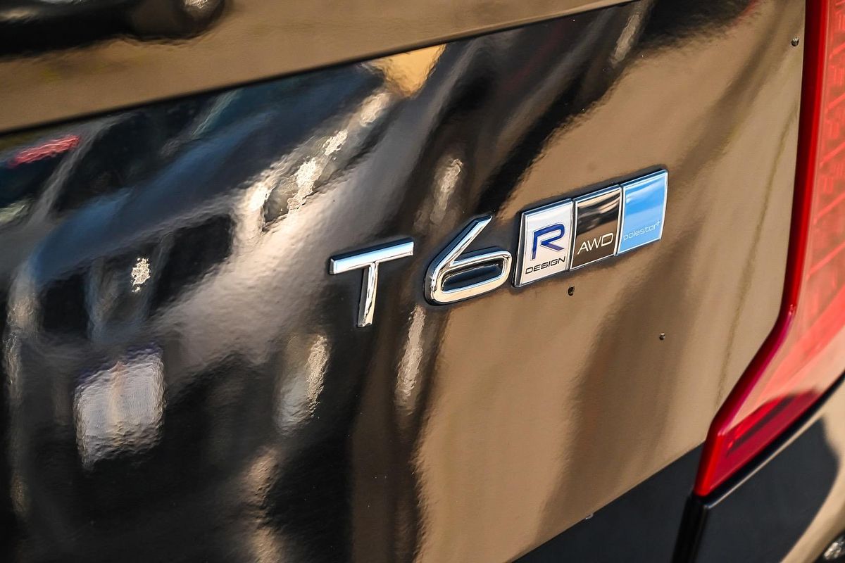 2016 Volvo XC90 T6 R-Design