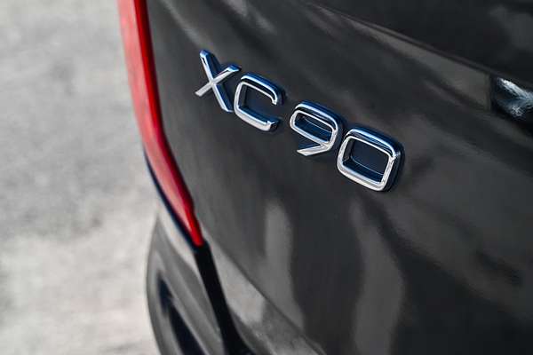 2016 Volvo XC90 T6 R-Design
