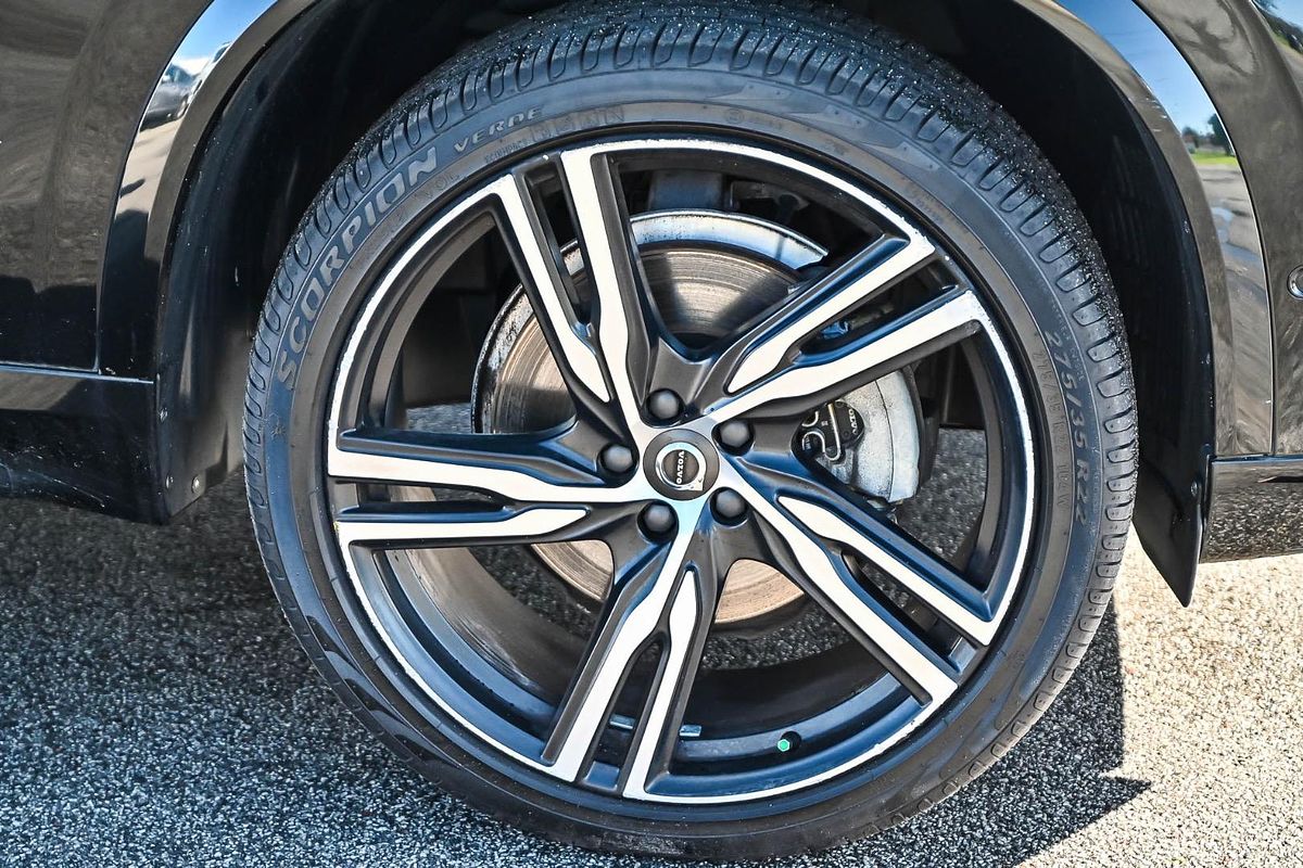 2016 Volvo XC90 T6 R-Design