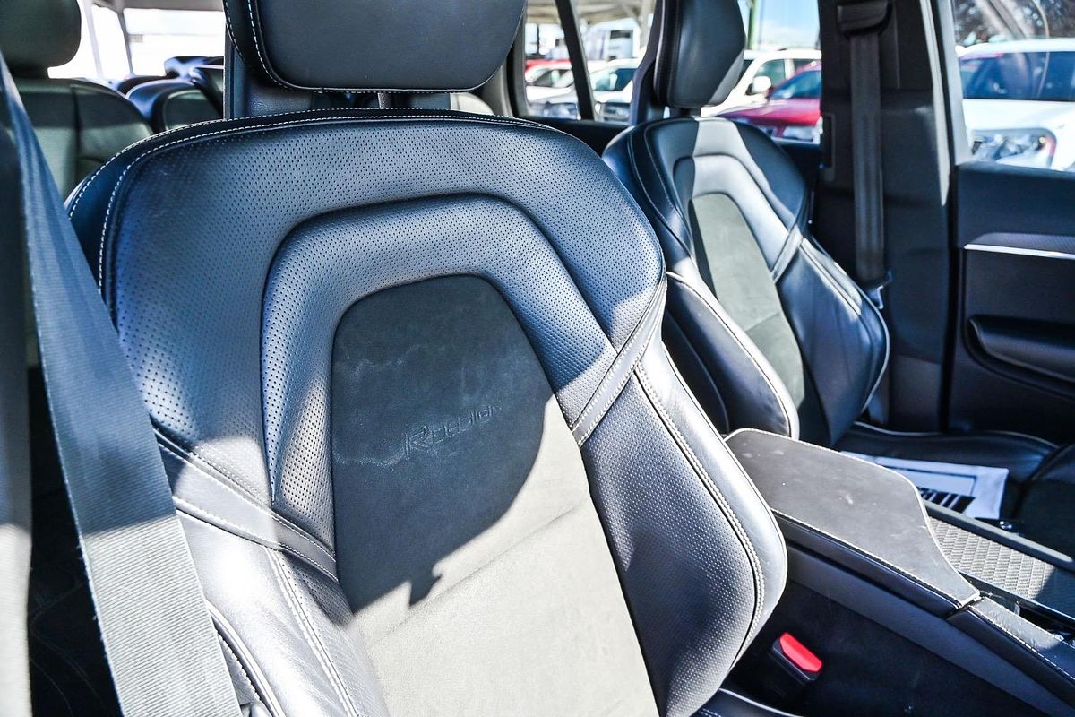 2016 Volvo XC90 T6 R-Design