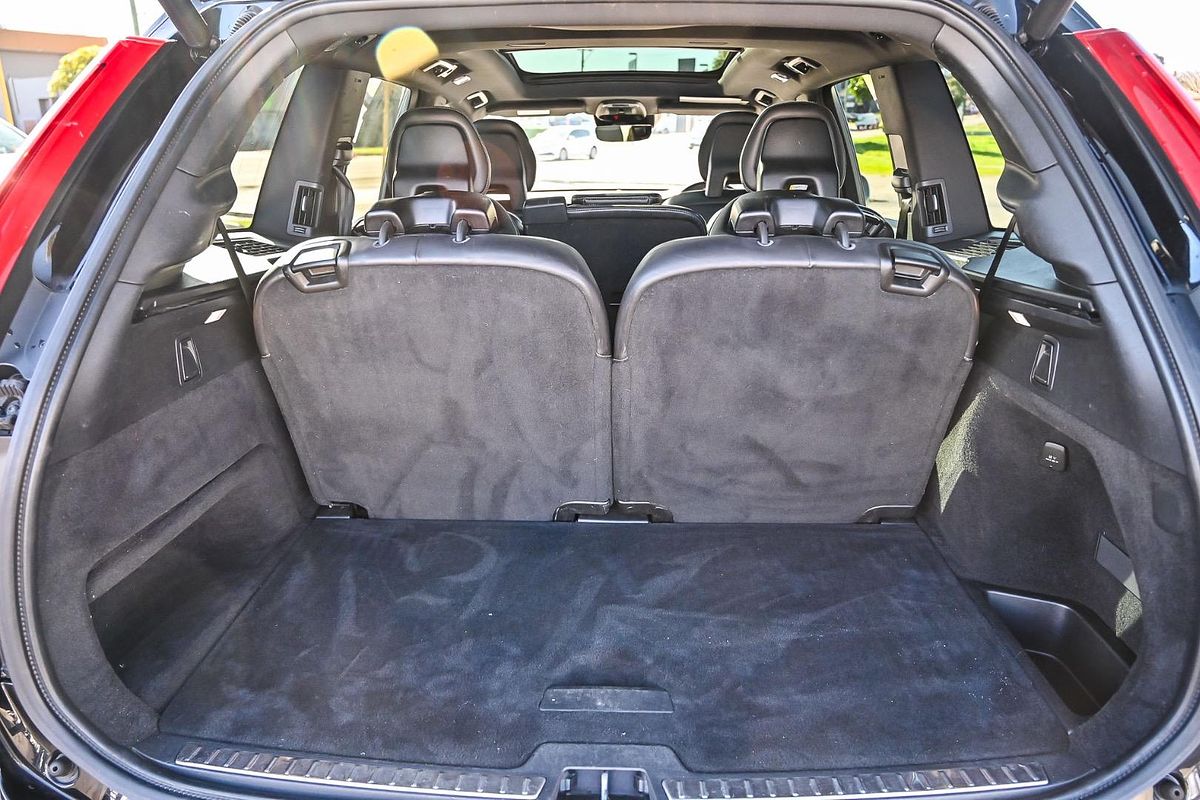 2016 Volvo XC90 T6 R-Design