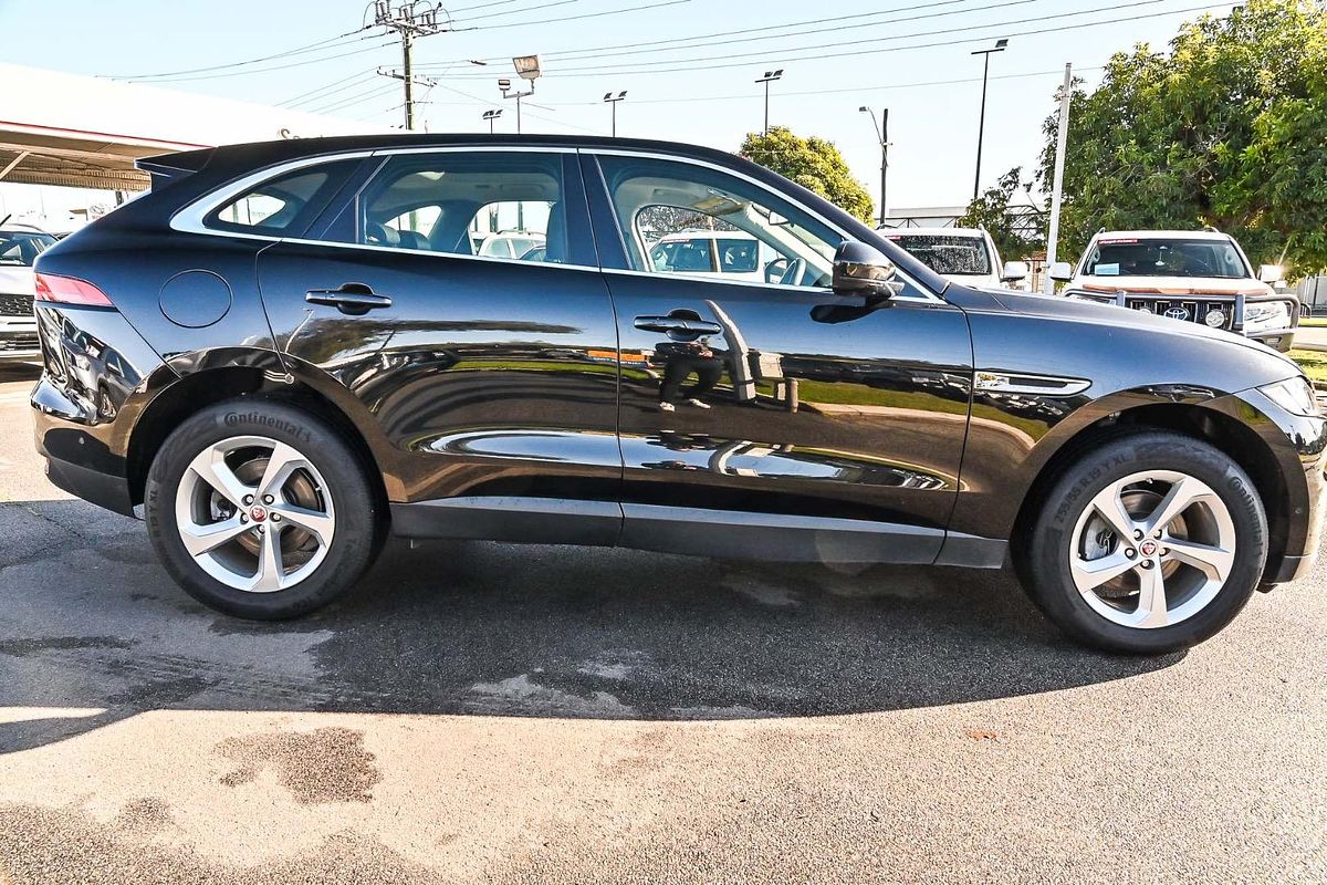 2017 Jaguar F-PACE 20d Prestige X761