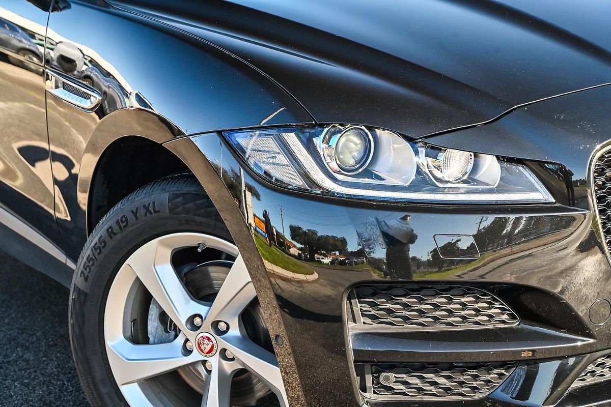2017 Jaguar F-PACE 20d Prestige X761