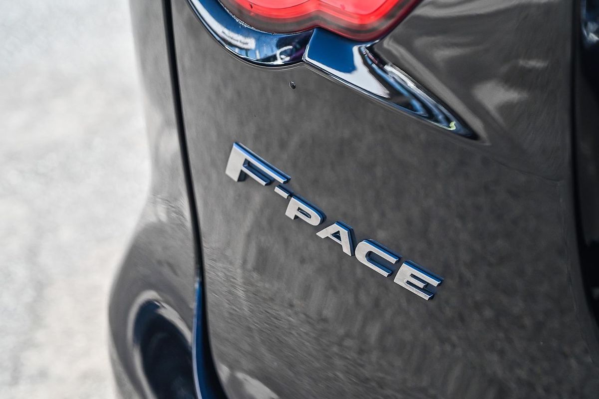 2017 Jaguar F-PACE 20d Prestige X761