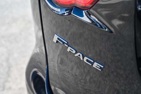 2017 Jaguar F-PACE 20d Prestige X761