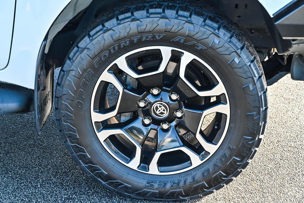 2023 Toyota Hilux SR5 GUN126R 4X4