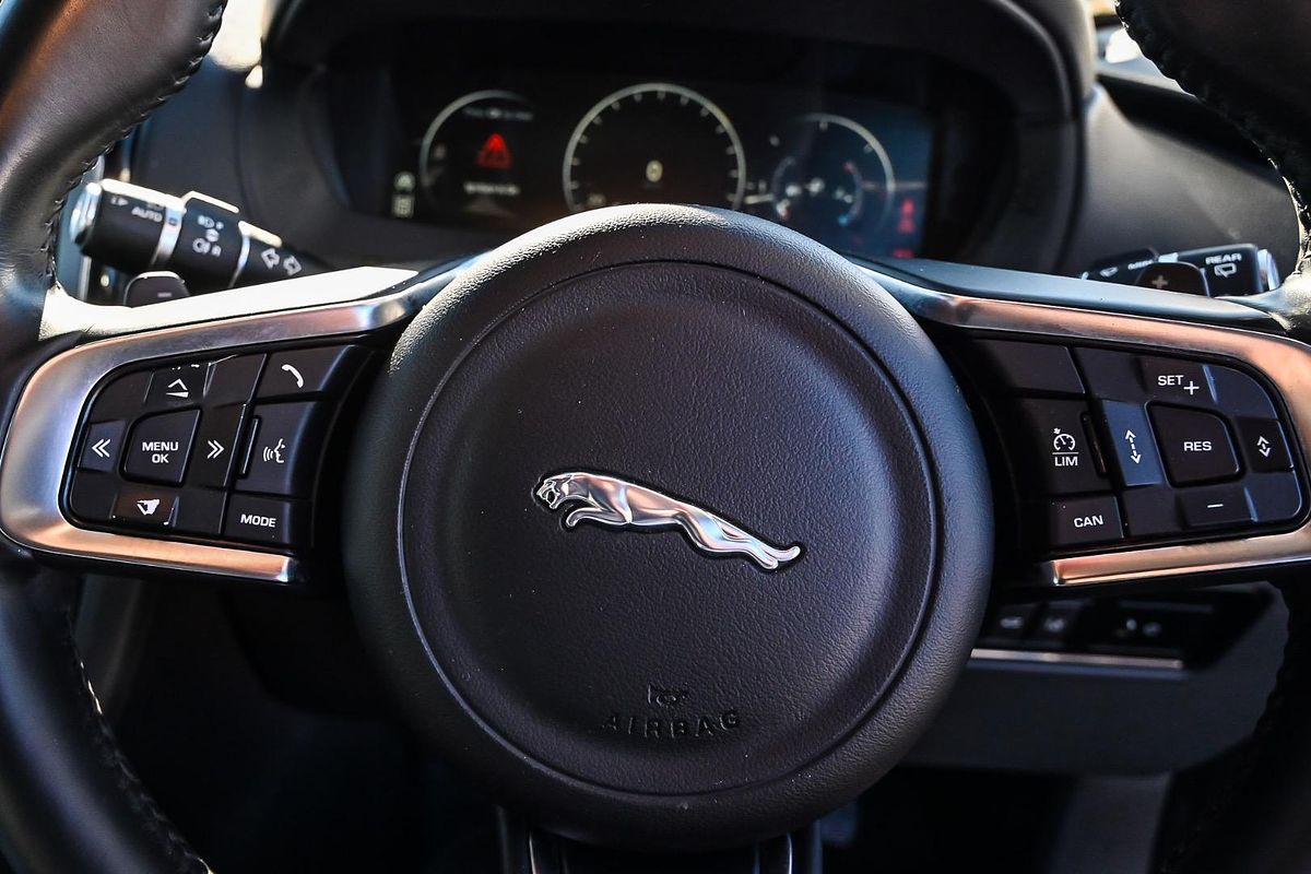 2017 Jaguar F-PACE 20d Prestige X761