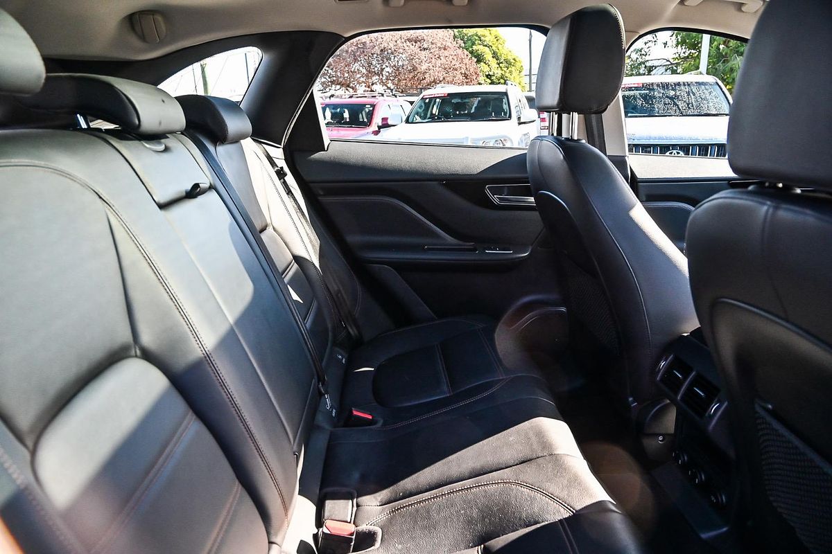2017 Jaguar F-PACE 20d Prestige X761