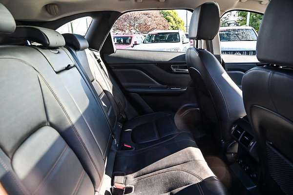 2017 Jaguar F-PACE 20d Prestige X761