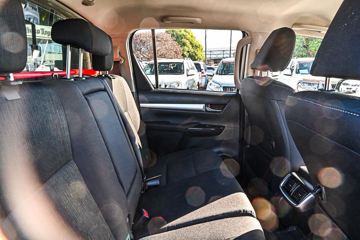 2023 Toyota Hilux SR5 GUN126R 4X4