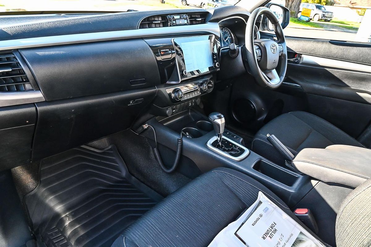 2023 Toyota Hilux SR5 GUN126R 4X4