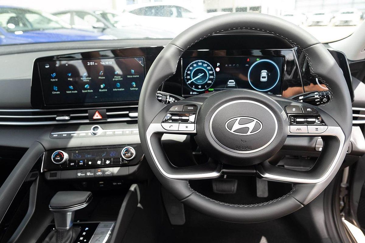2025 Hyundai i30 Elite Hybrid CN7.V2
