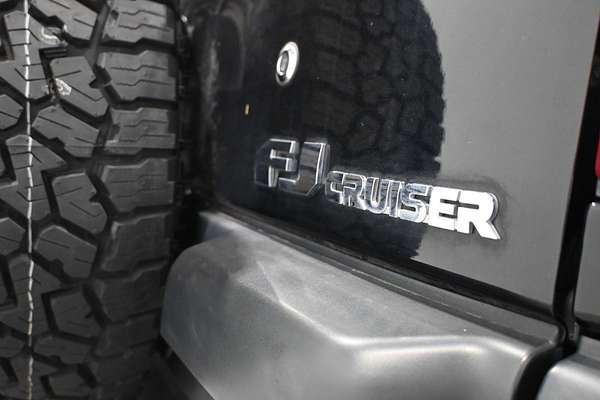 2013 Toyota FJ Cruiser GSJ15R