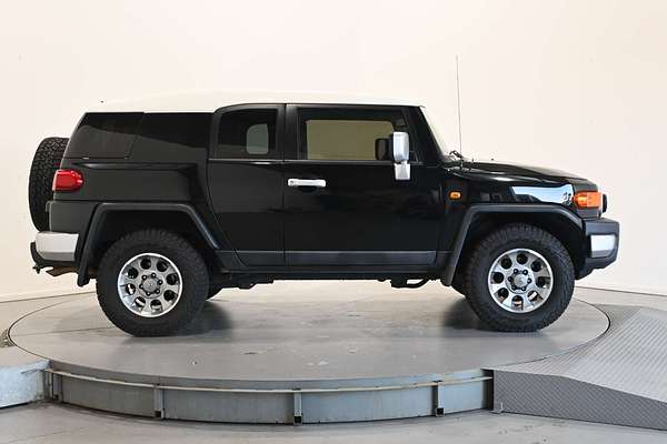 2013 Toyota FJ Cruiser GSJ15R