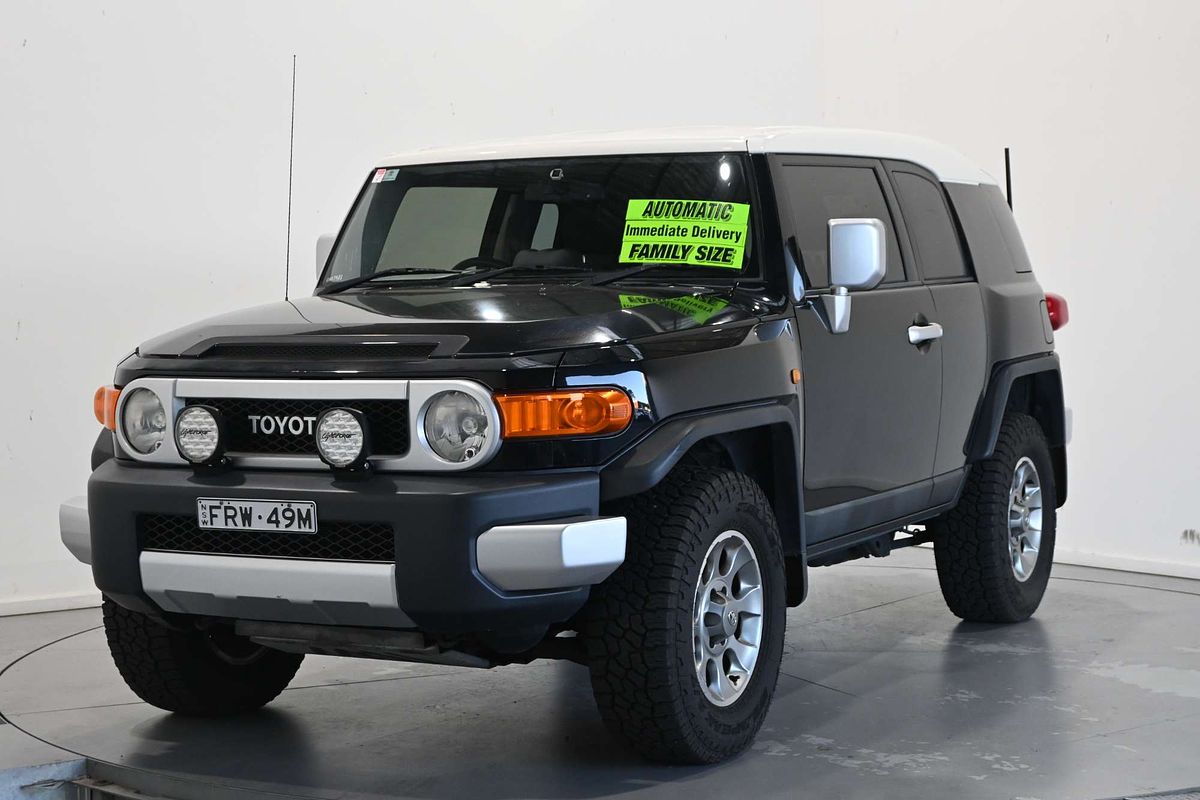 2013 Toyota FJ Cruiser GSJ15R