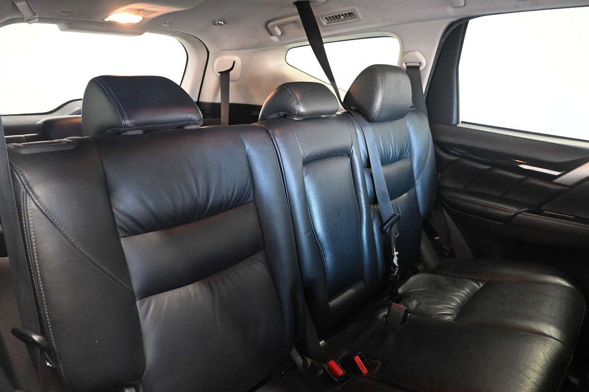2017 Mitsubishi Pajero Sport