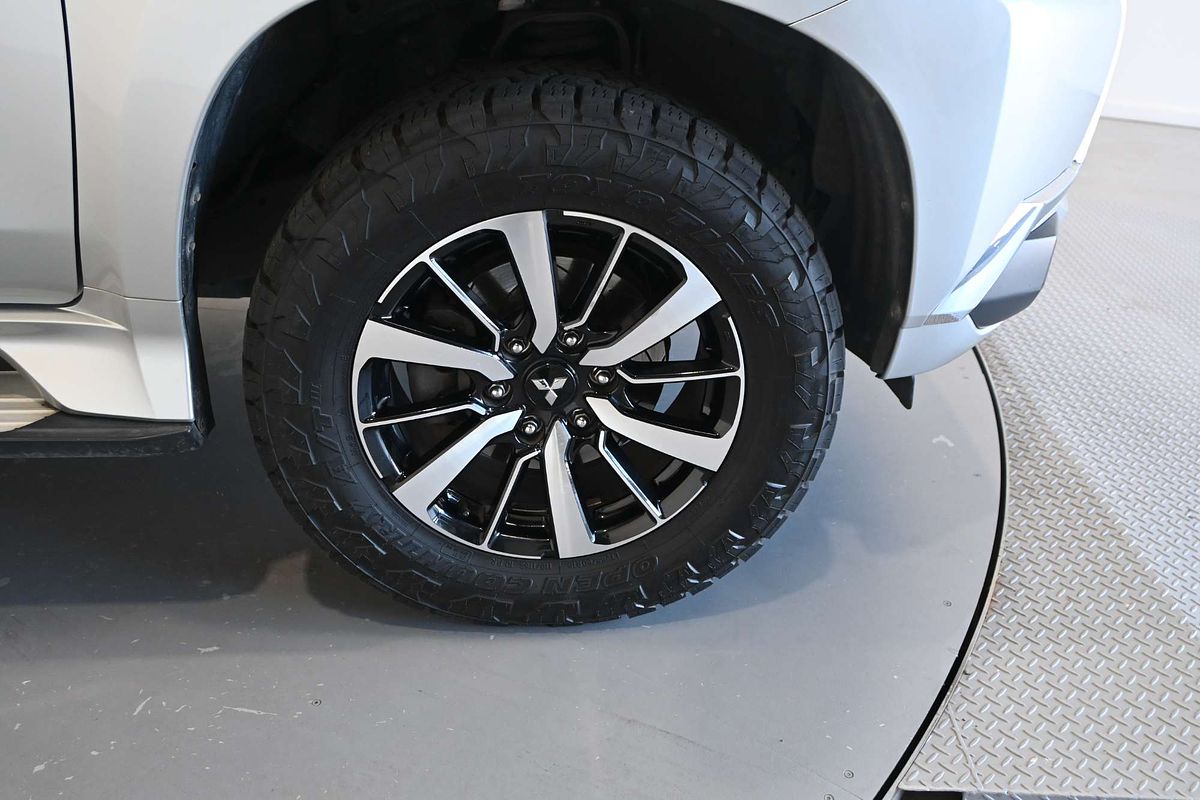 2017 Mitsubishi Pajero Sport