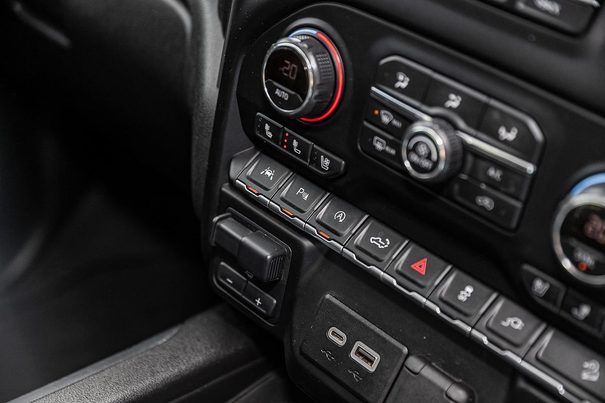 2020 Chevrolet Silverado 1500 LTZ Premium Edition T1 4X4