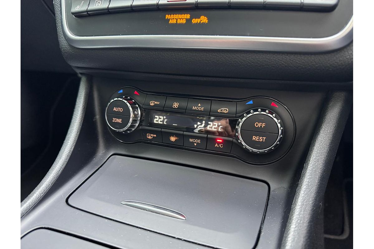 2015 Mercedes-Benz GLA-Class GLA250 X156