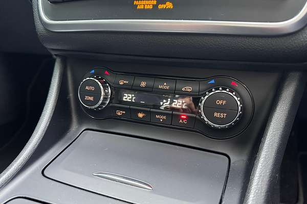 2015 Mercedes-Benz GLA-Class GLA250 X156