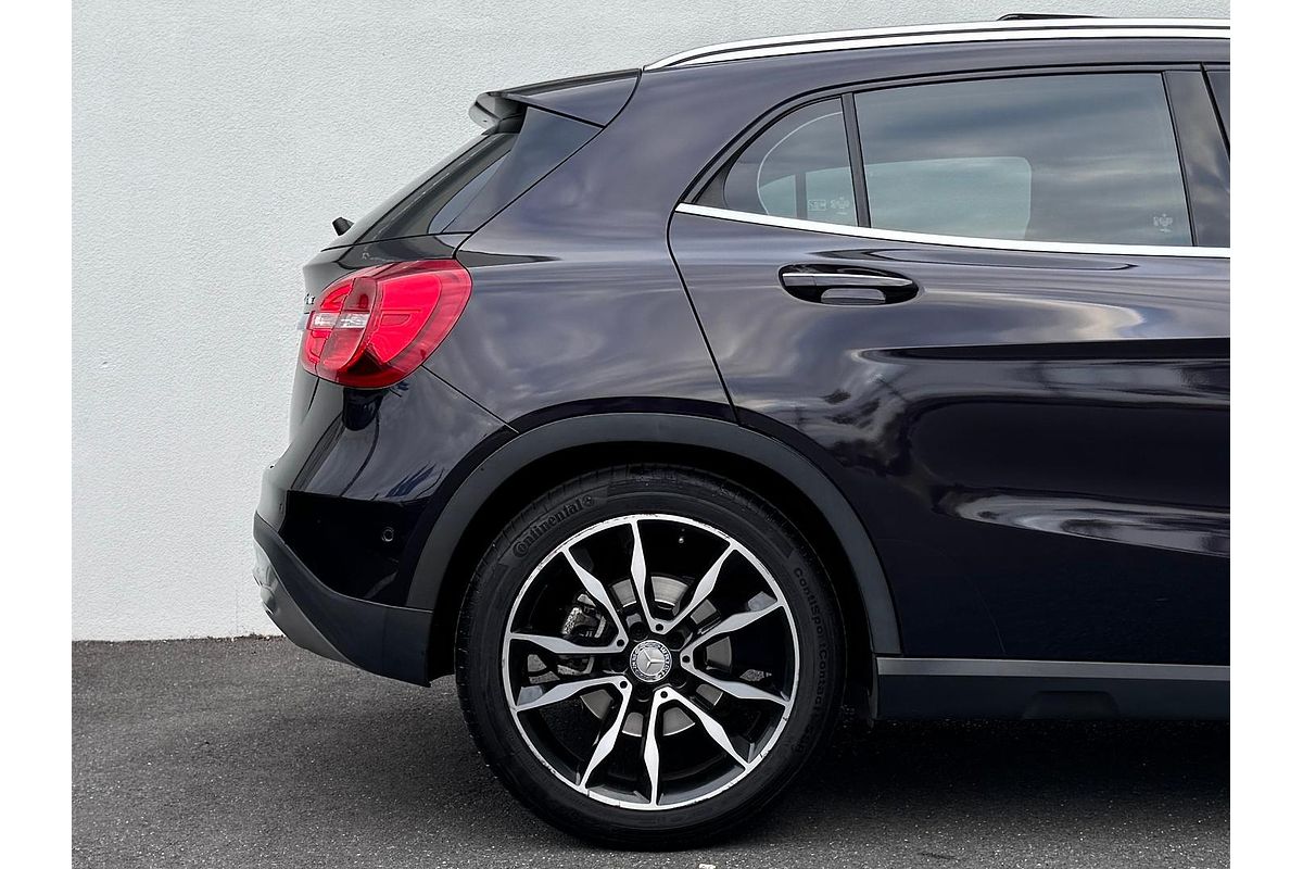 2015 Mercedes-Benz GLA-Class GLA250 X156