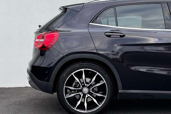 2015 Mercedes-Benz GLA-Class GLA250 X156
