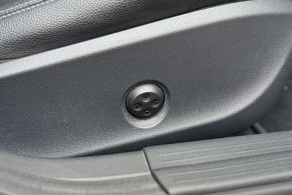 2015 Mercedes-Benz GLA-Class GLA250 X156