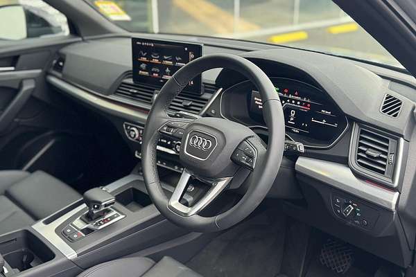 2025 Audi Q5 45 TFSI Sport FY