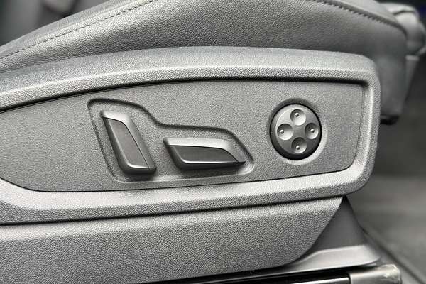2025 Audi Q5 45 TFSI Sport FY