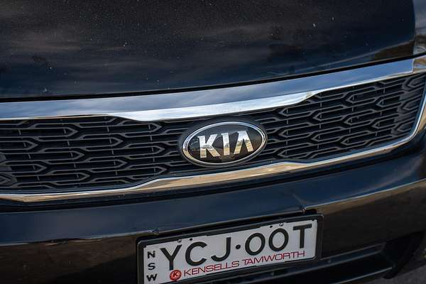 2014 Kia Carnival Platinum YP