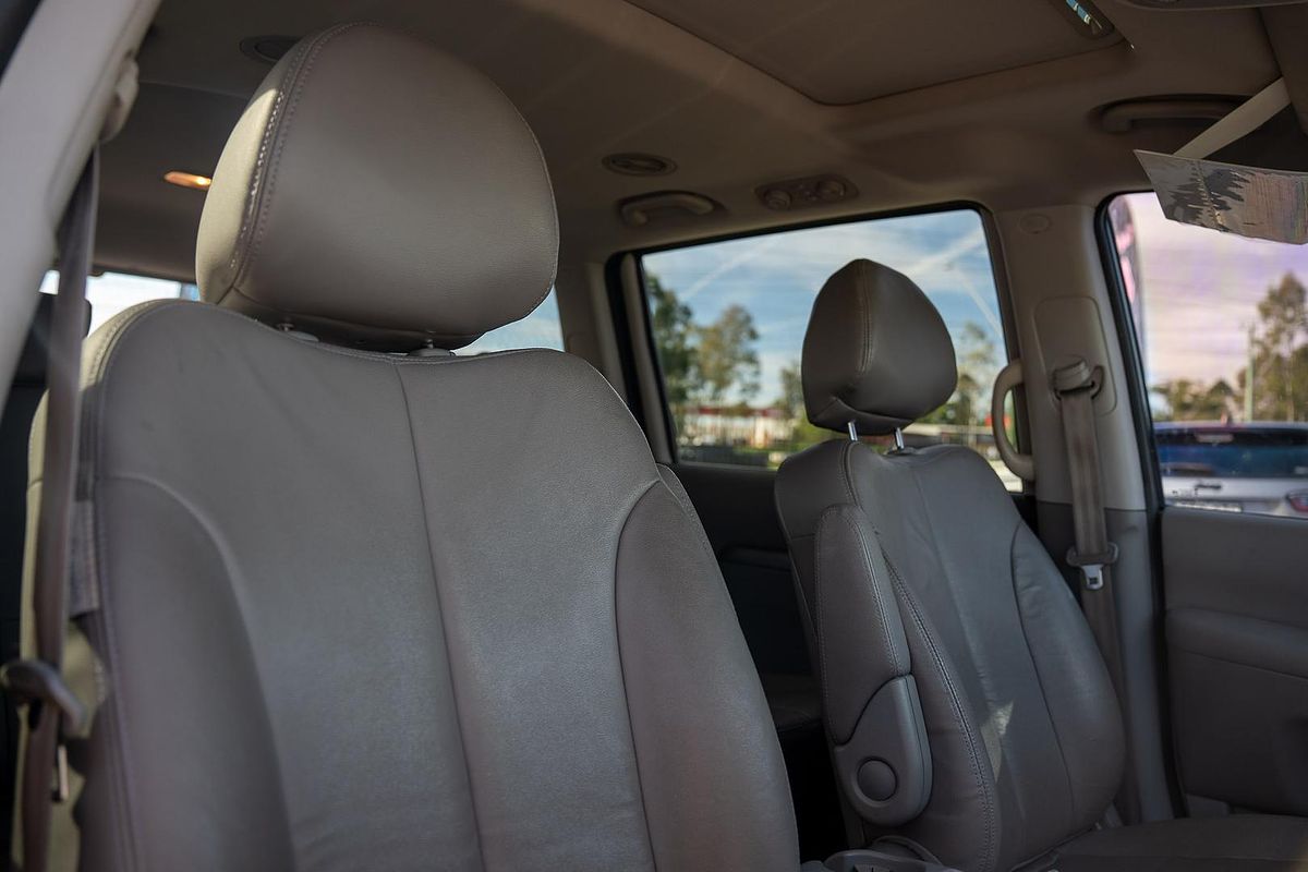 2014 Kia Carnival Platinum YP