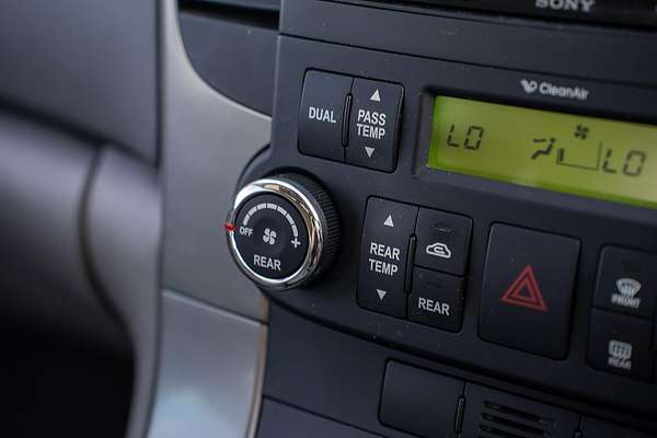 2014 Kia Carnival Platinum YP