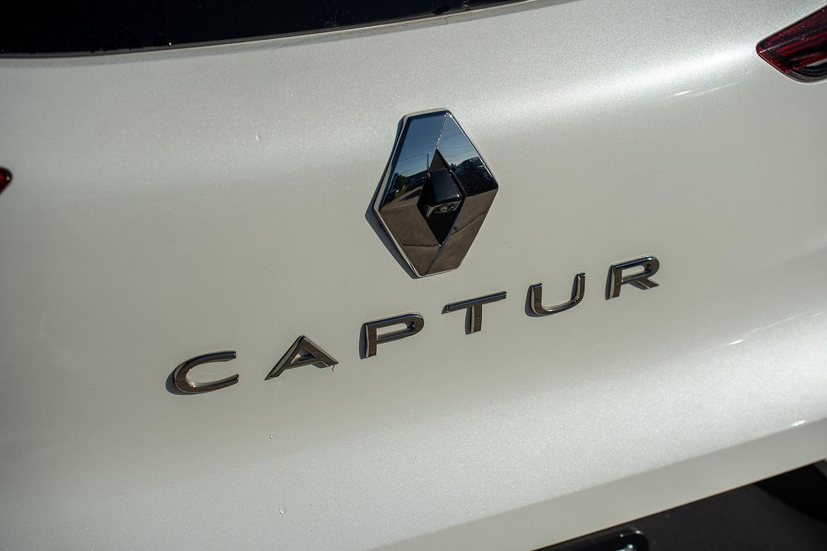 2022 Renault Captur R.S. Line XJB