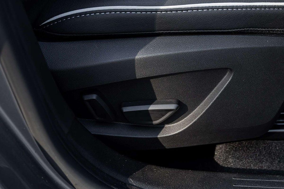 2022 Renault Captur Intens XJB