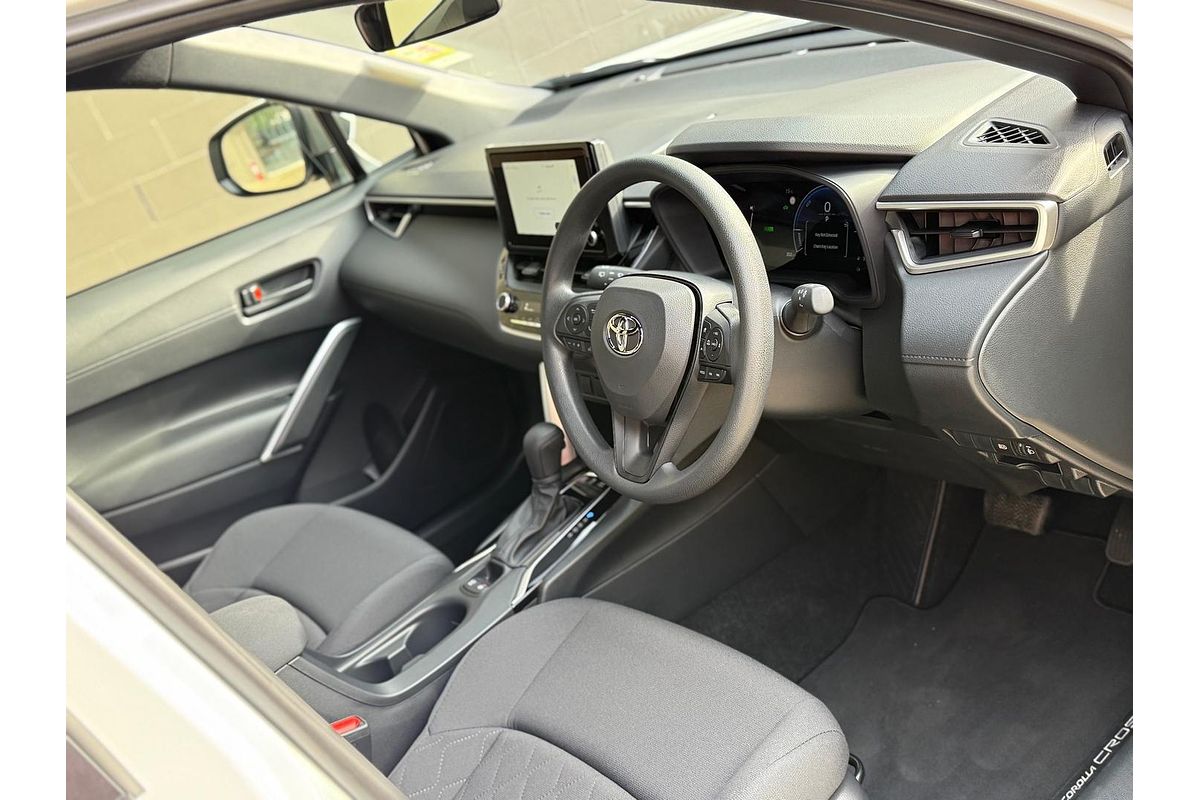 2025 Toyota Corolla Cross GX MXGH10R
