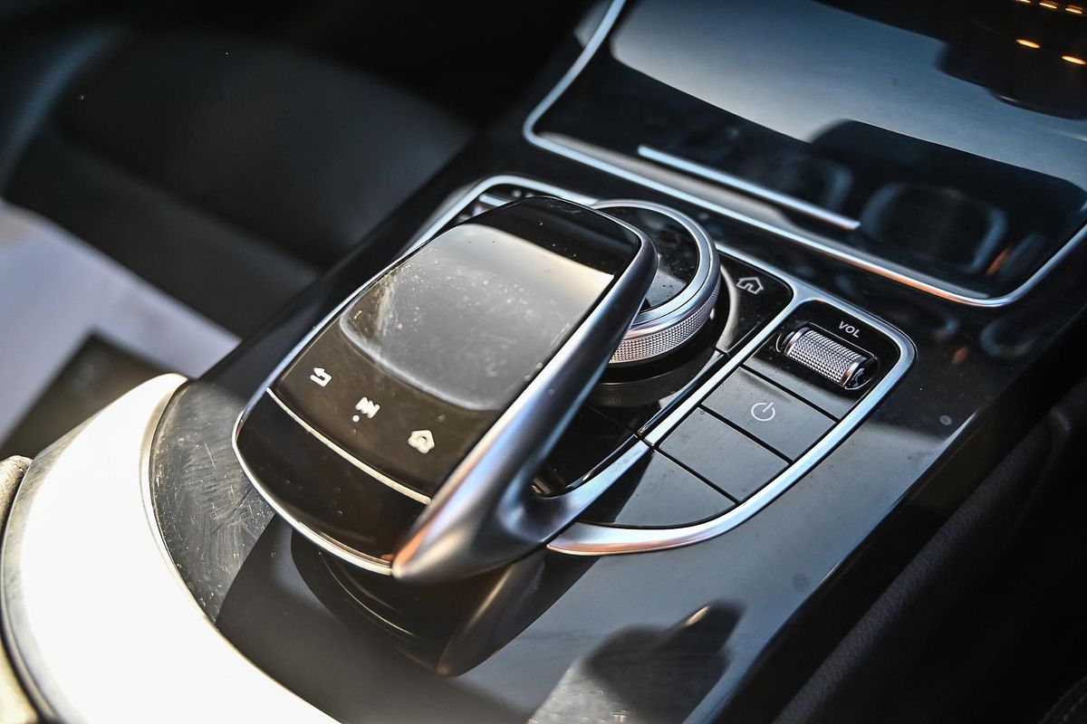 2018 Mercedes-Benz C-Class C300 W205