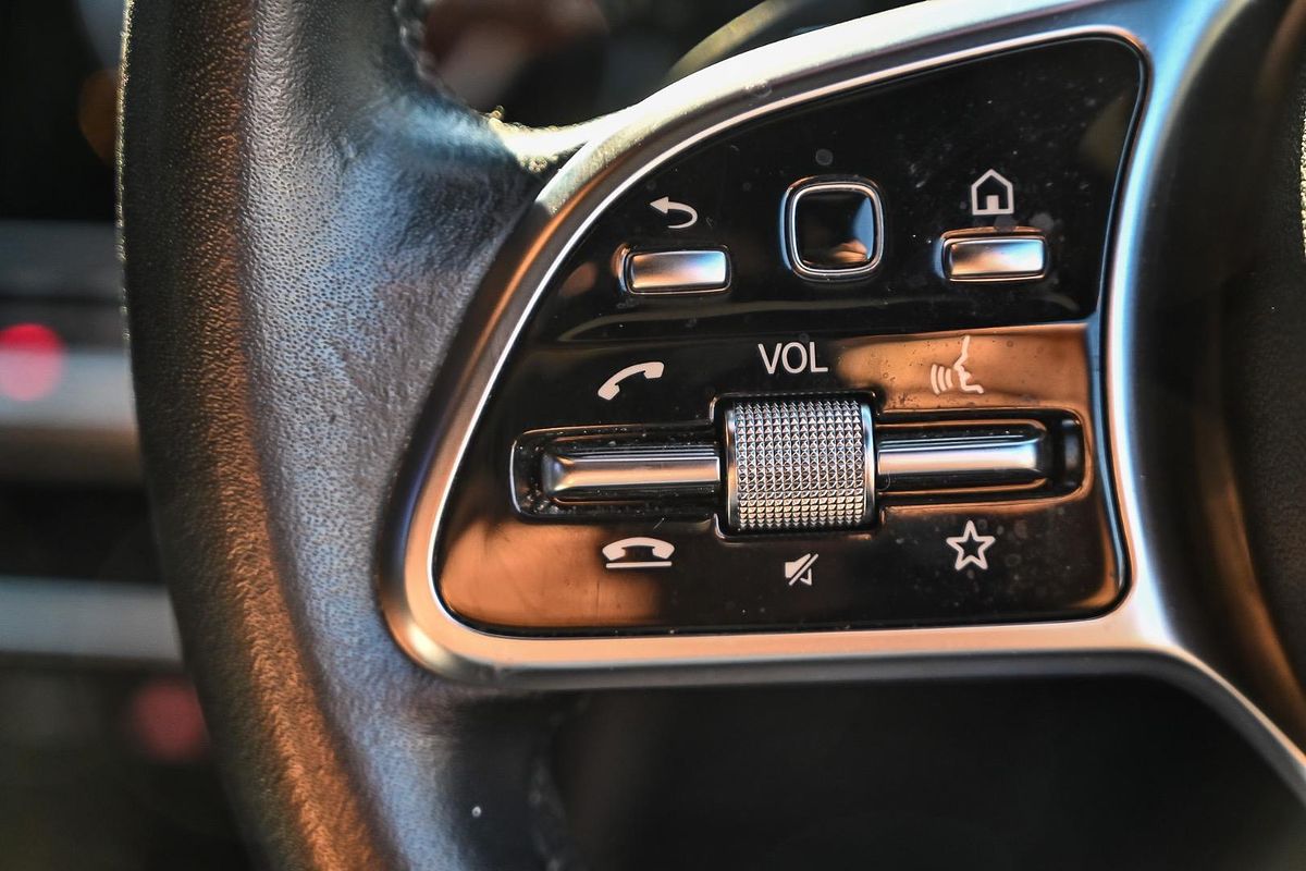2018 Mercedes-Benz C-Class C300 W205