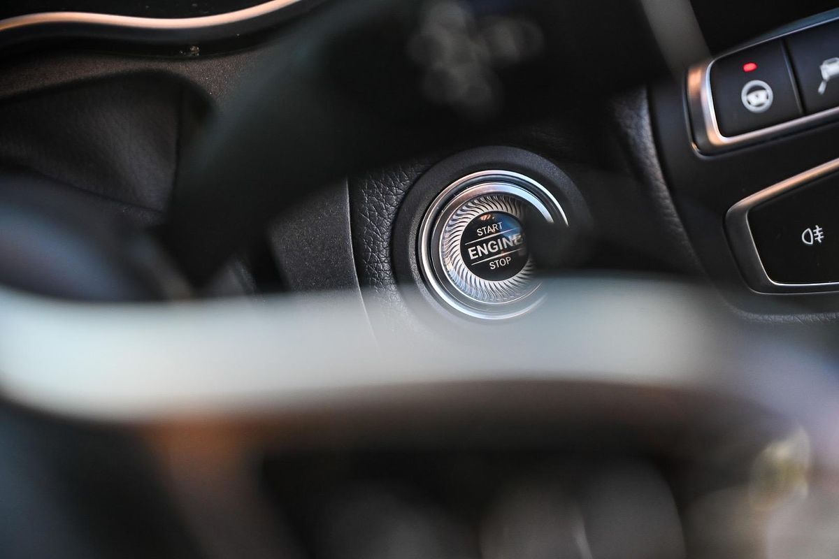 2018 Mercedes-Benz C-Class C300 W205