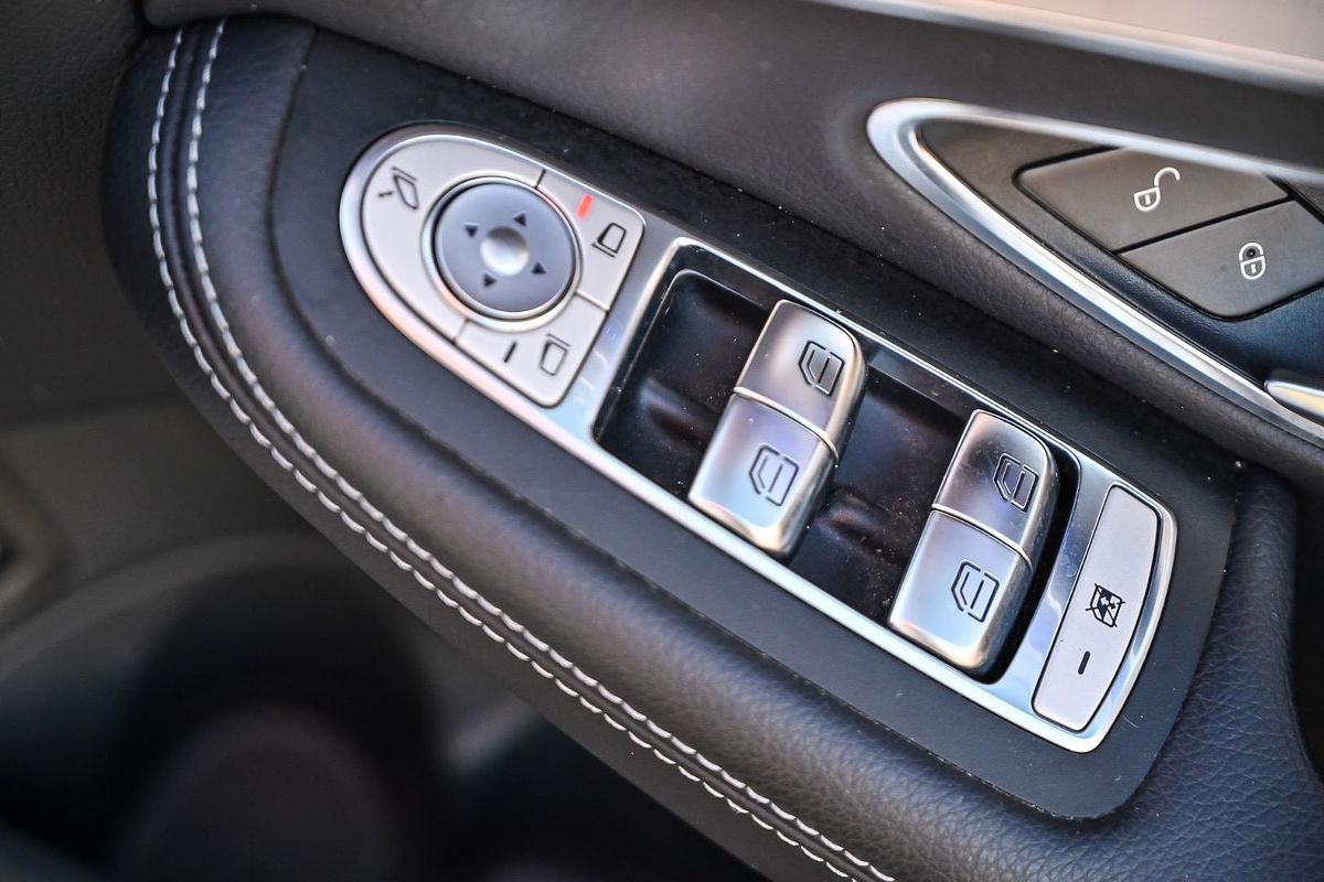 2018 Mercedes-Benz C-Class C300 W205