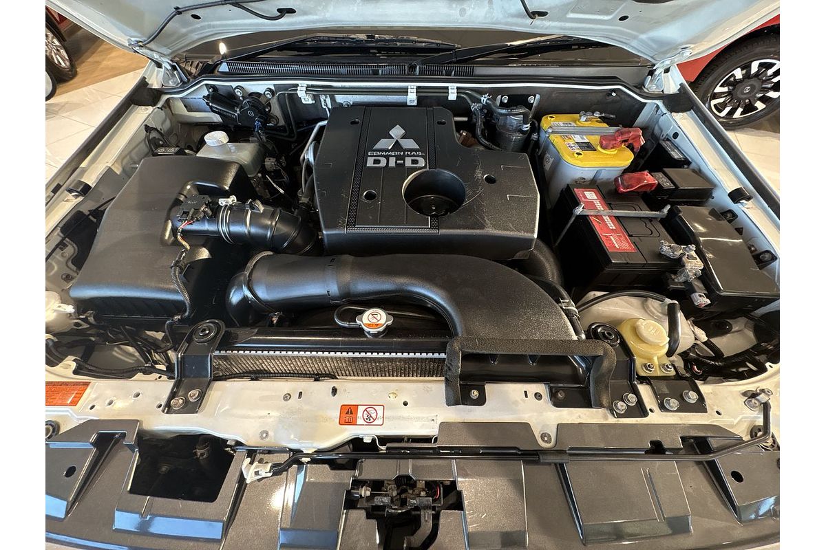 2019 Mitsubishi Pajero GLX NX