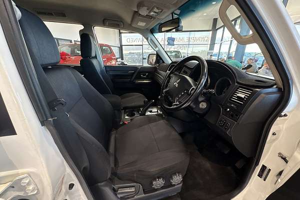 2019 Mitsubishi Pajero GLX NX