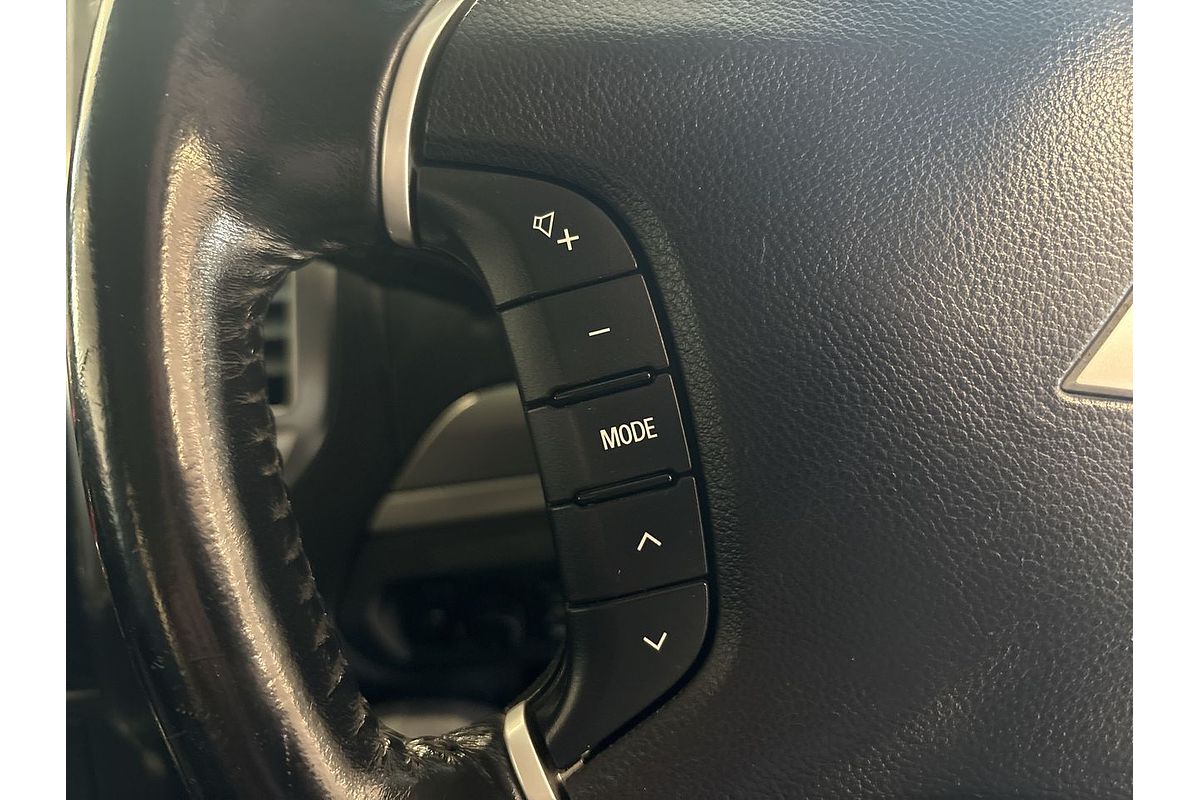 2019 Mitsubishi Pajero GLX NX