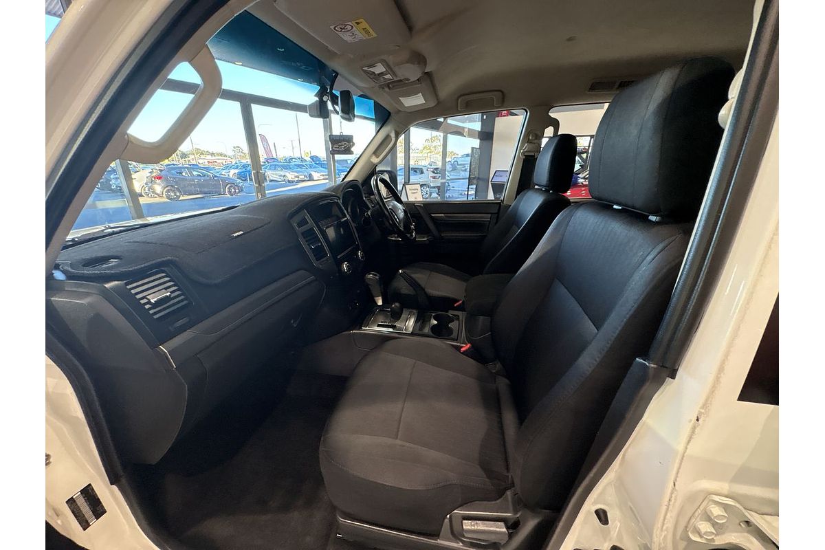 2019 Mitsubishi Pajero GLX NX