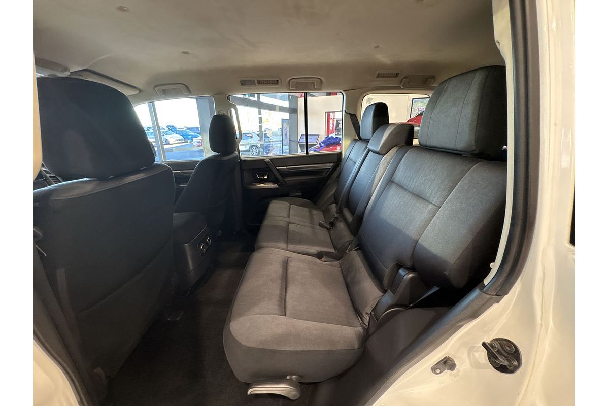 2019 Mitsubishi Pajero GLX NX