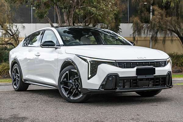 2025 Kia K4 GT-Line CL4m